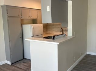 7012 Woodley Ave #7, Van Nuys, CA 91406