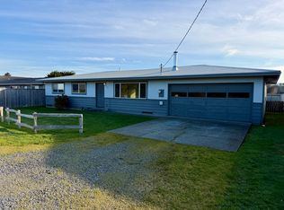 1863 Ocean Dr, McKinleyville, CA 95519