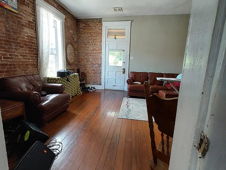2616 Indiana Ave — Photo 2