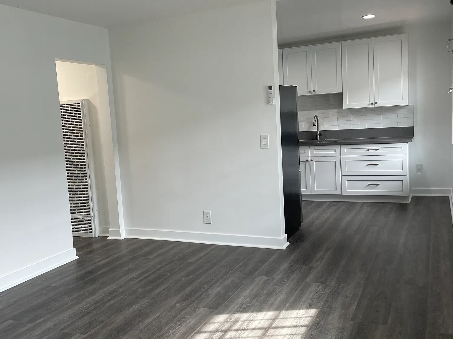 2 bed, 900 sqft, $2,300 — Photo 4