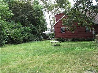 2nd image of 400 Pine Dr