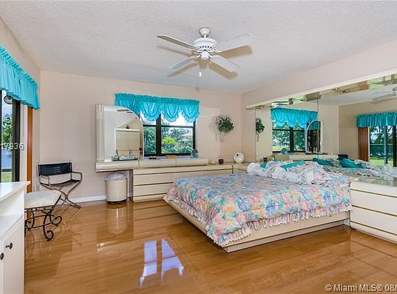 3rd image of 5501 Hawkes Bluff Ave