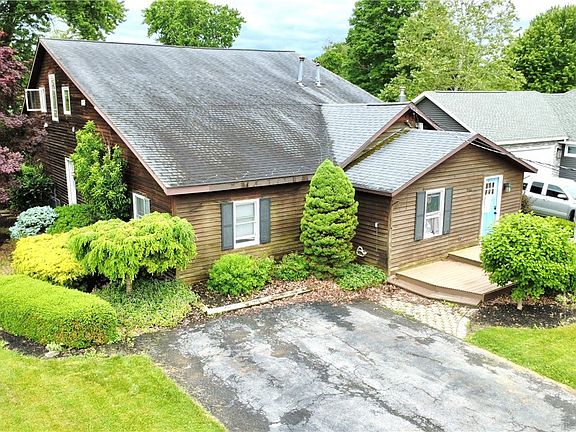 4th image of 3582 Koenig Point Dr