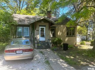 1230 S Parnassus Pl, Jacksonville, IL 62650