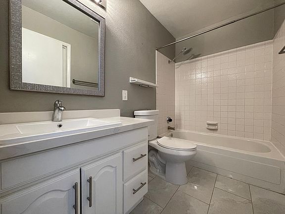 3rd image of 7086 Burcot Ave #H8