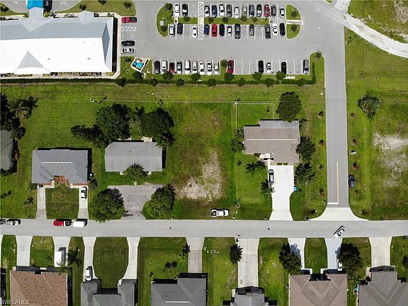 2nd image of 1418 SE 1st Pl Lot 7