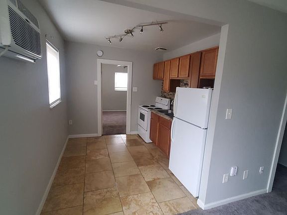4th image of 2915 Westwood Northern Blvd #8