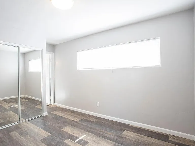 3853 Cherokee Ave — Photo 8