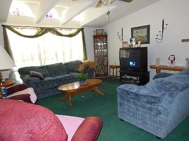 5th image of 6607 Lakewood Dr Unit B