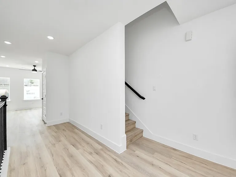 4410 Allen St #A — Photo 13