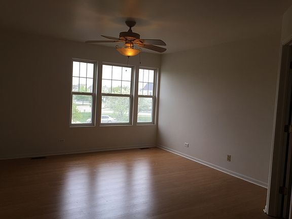 5th image of 613 Blackstone Ct