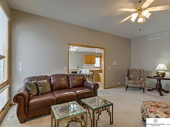 4th image of 5117 N 134th St