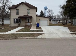 812 11th Ave, Clarkfield, MN 56223