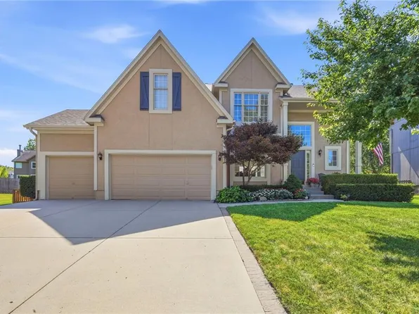 14642 S Hallet St, Olathe, KS 66062