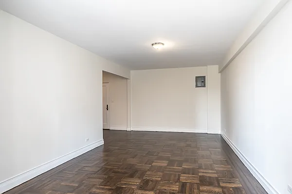 Rented by Metropolitan Equities | media 3