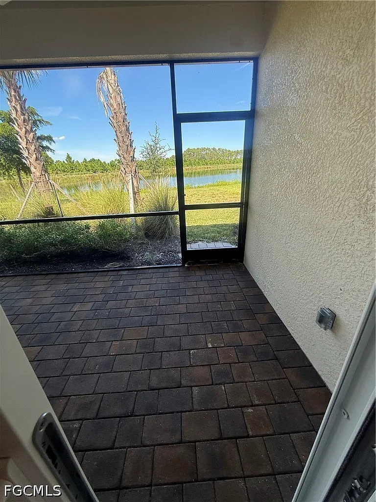 2 bed, 2.0 bath, 1516 sqft, $2,100 — Photo 4