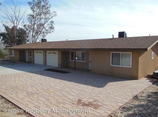 9322 Navajo Trl, Morongo Valley, CA 92256