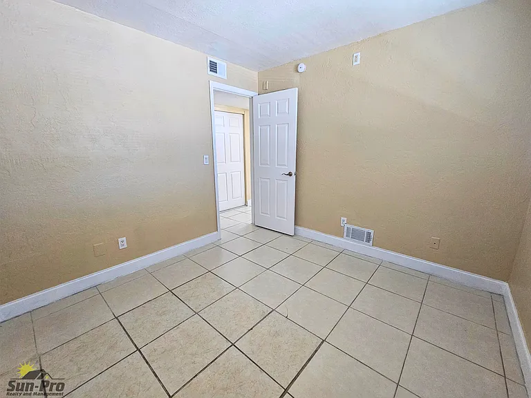 900 S Peninsula Dr #112 — Photo 18