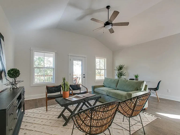 100B Oceola Ave — Photo 32