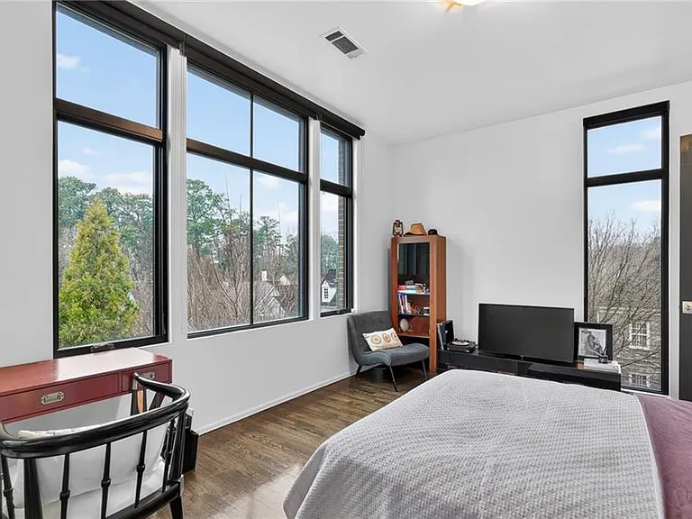 721 Longleaf Dr NE #1 — Photo 24