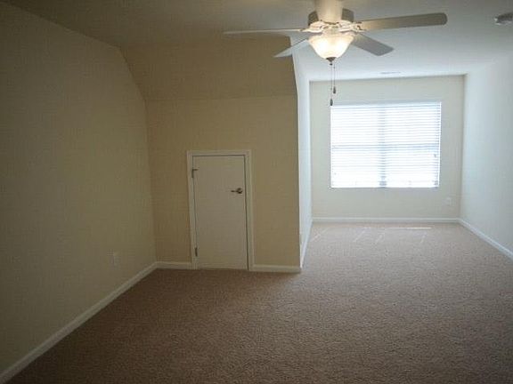 4th image of 6 Dinara Dr