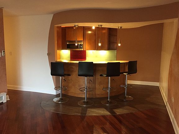 3rd image of 7413 Brookdale Dr APT 206
