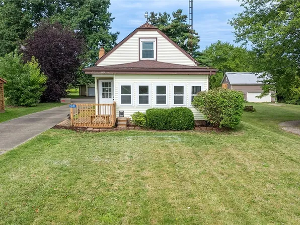 4687 Parks Ave NE, Louisville, OH 44641
