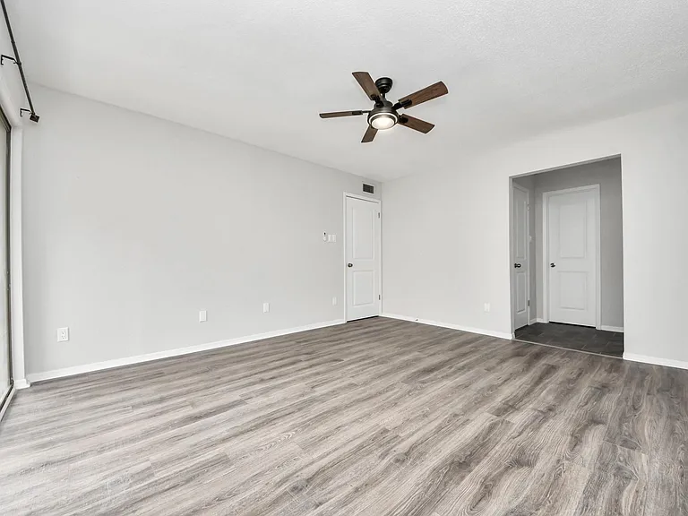 1818 Augusta Dr #14 — Photo 27