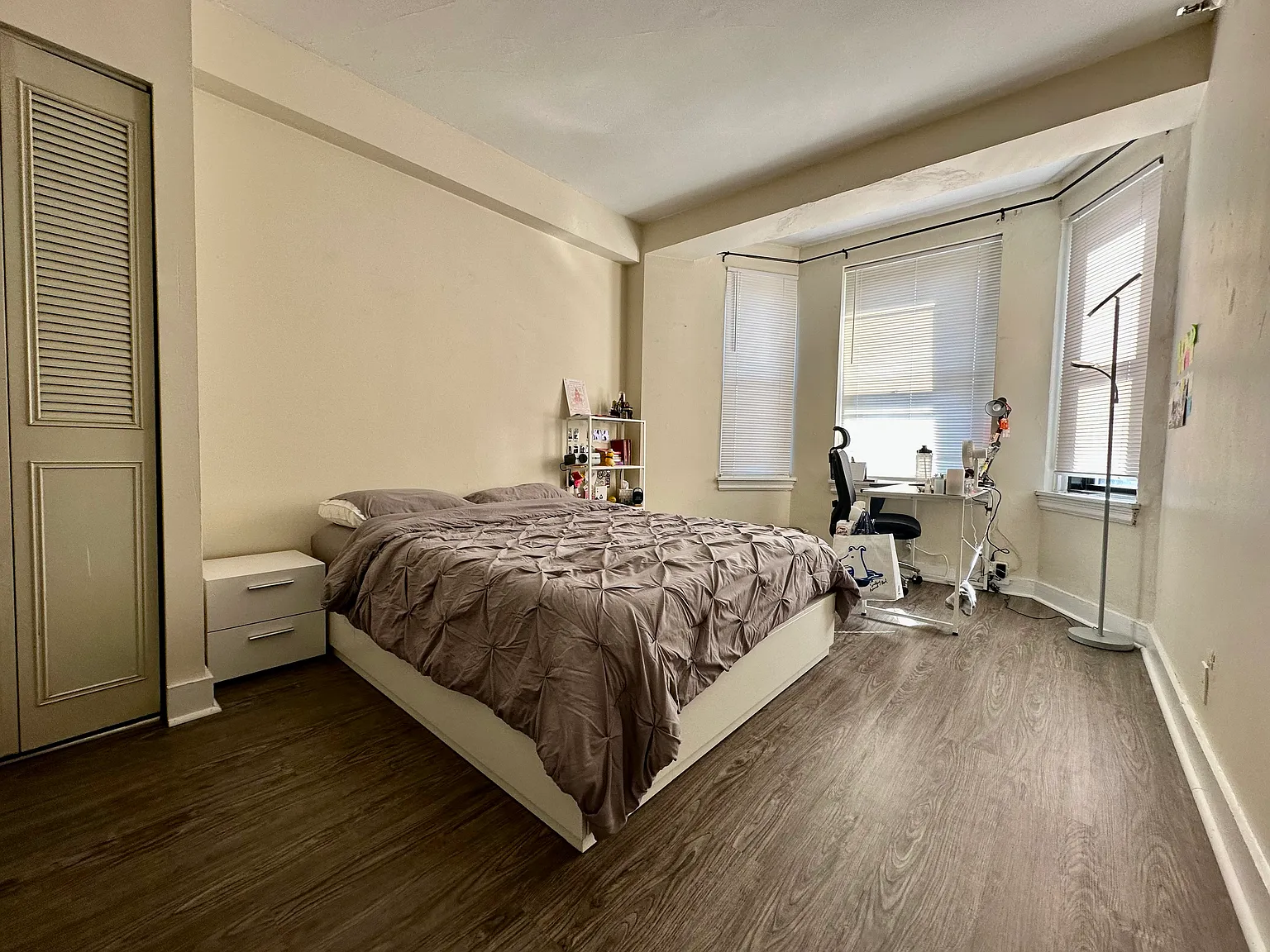 2 bed, 800 sqft, $3,800 — Photo 4