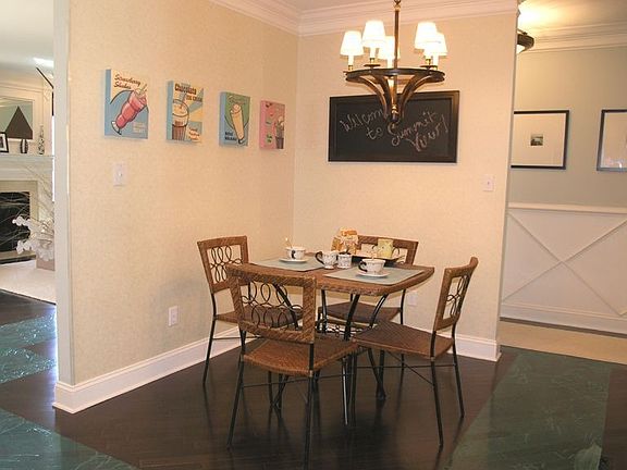 Breakfast room in upgraded Birch model