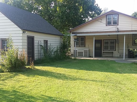 Nice covered back patio