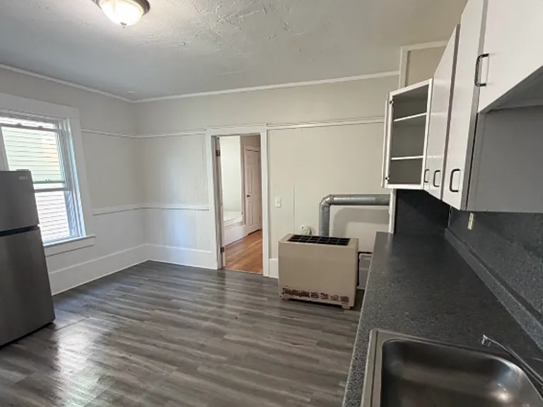 28 Tallman St — Photo 1
