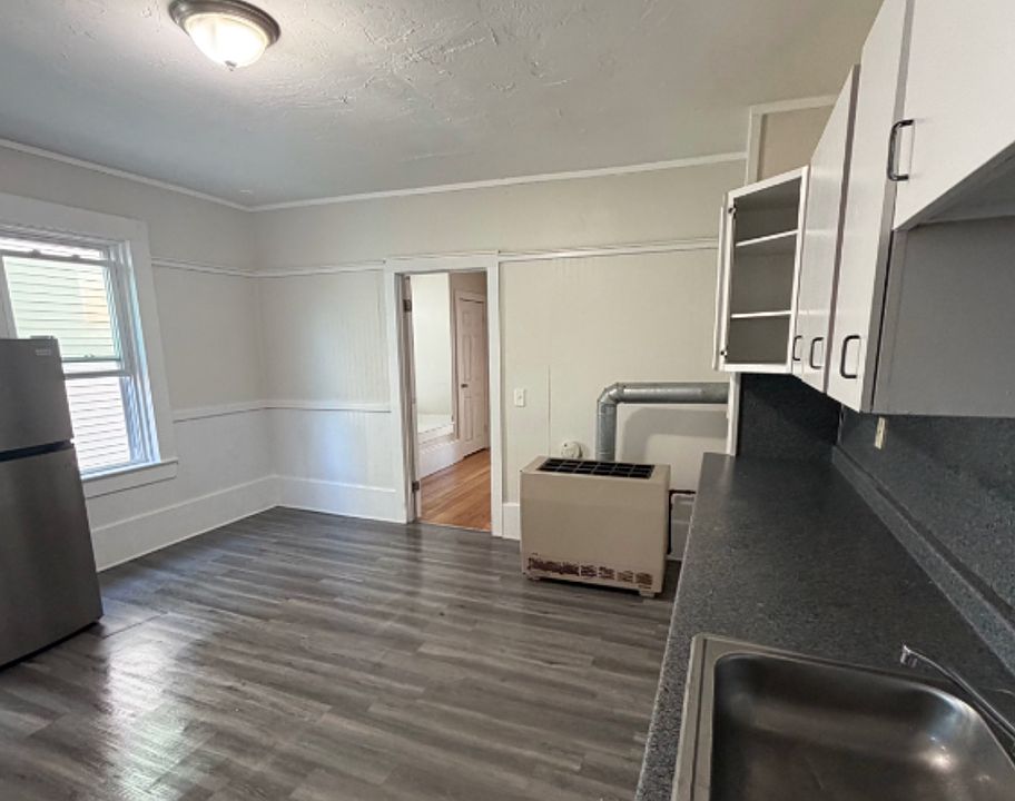 1st image of 28 Tallman St #2W