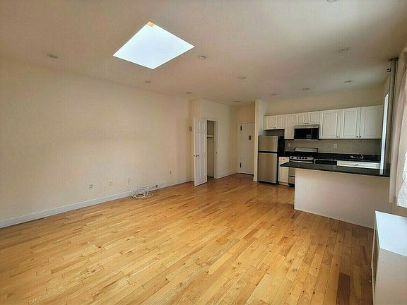 2nd image of 137 E 29th St APT 6c