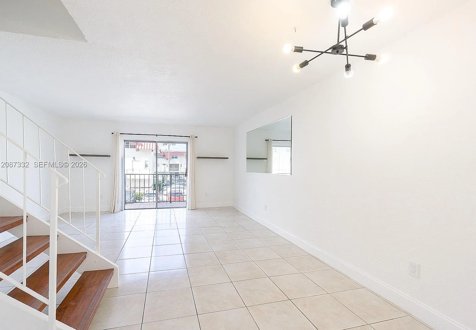 Villas Of Pinecrest Condo — Photo 3