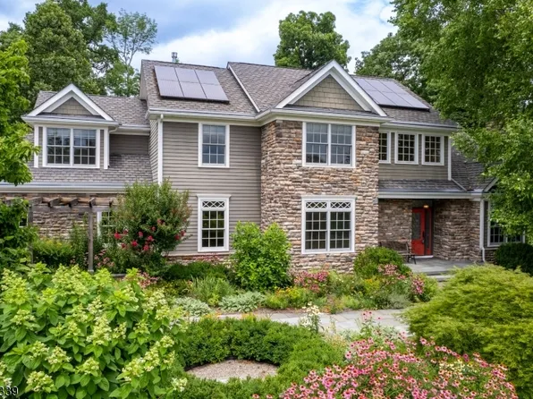 9 Beaver Creek Dr, Raritan Twp., NJ 08822