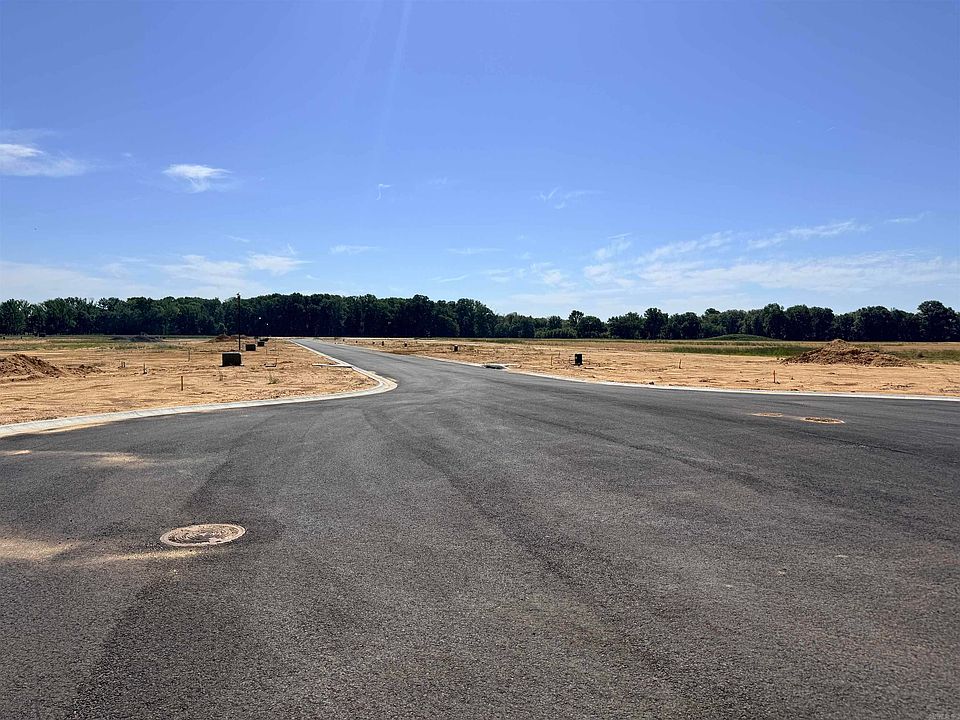 2nd image of 441 Moonlight Graham Blvd
