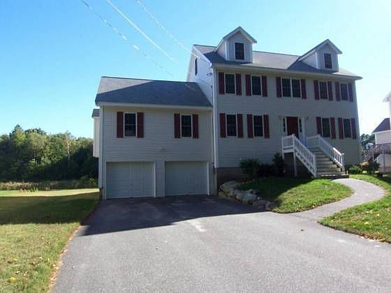 1st image of 7 Hardwood Dr