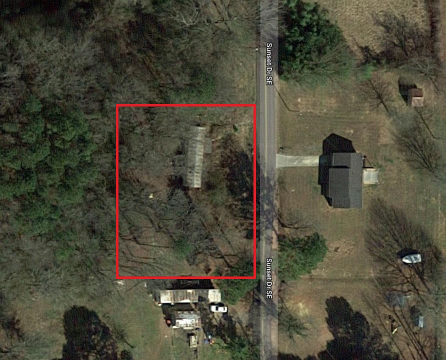 2nd image of 74 Sunset Cir SE