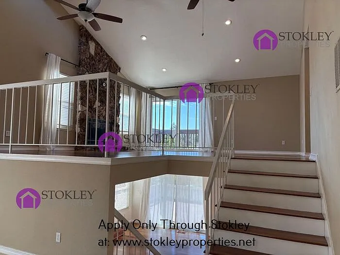 55 Saint Thomas Ln — Photo 8