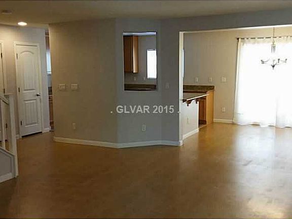 4th image of 7052 Town Forest Ave