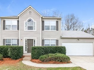 100 Old Surrey Ct, College Park, GA 30349