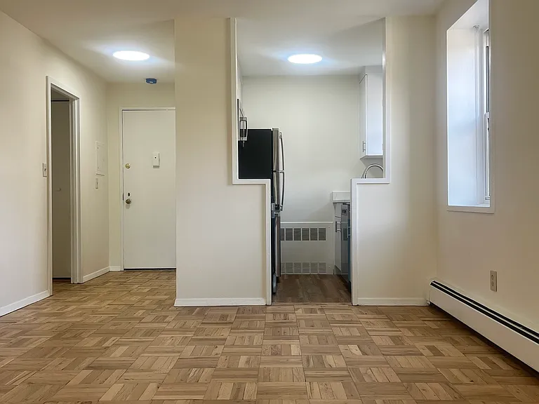 140 Grove St #1D — Photo 6