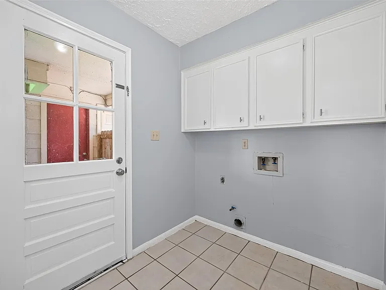 5703 Green Timbers Dr — Photo 18