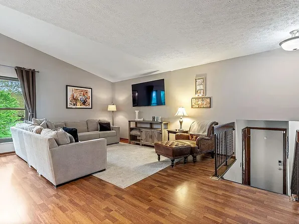 5714 Empress Ln, Columbus, OH 43235