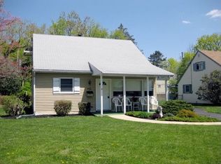 21 Rorer Ave, Hatboro, PA 19040