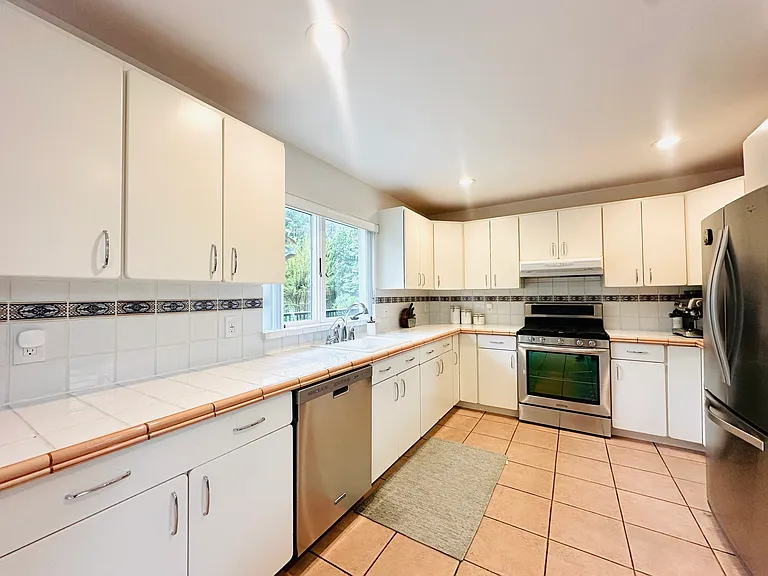 40 Hilltop Rd — Photo 5