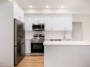 15739 Fraser Hwy #202, Surrey, BC