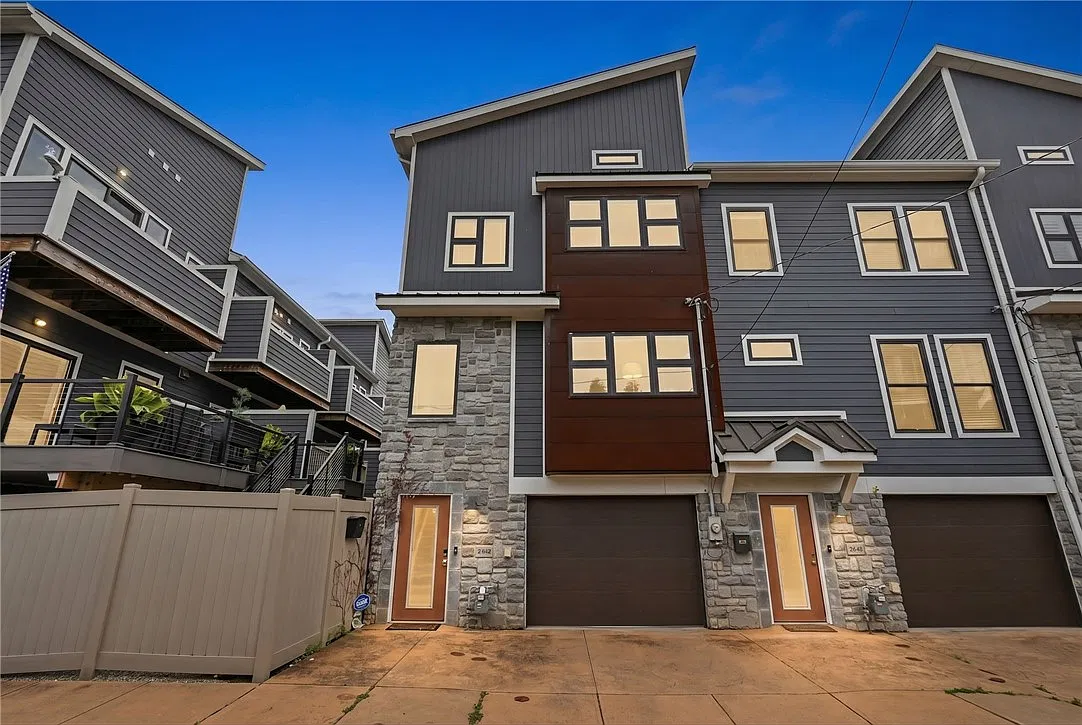 3 bed, 2.5 bath, 1640 sqft, $3,750 — Photo 1