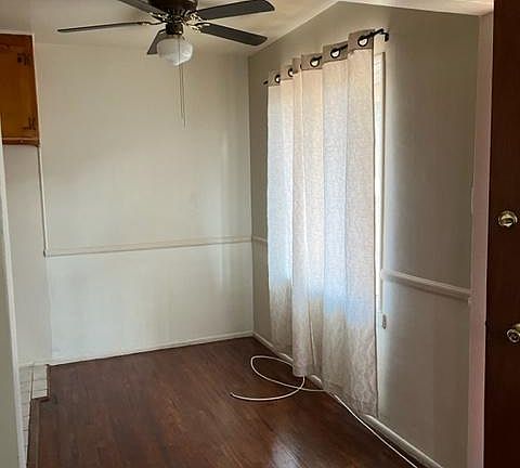 3rd image of 7915 Kester Ave #6